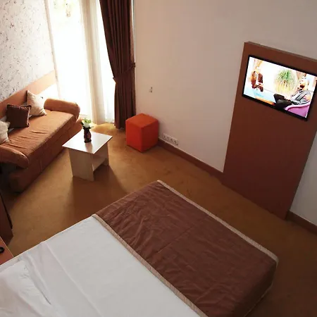 Orient Hotel